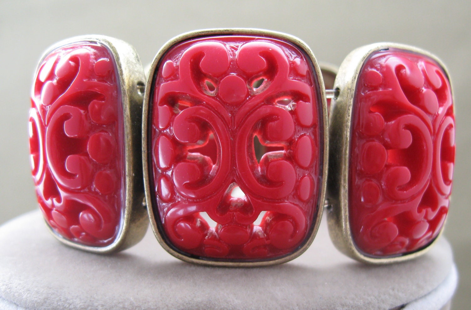 Vintage Carved Cinnabar Bracelet Oriental Flair