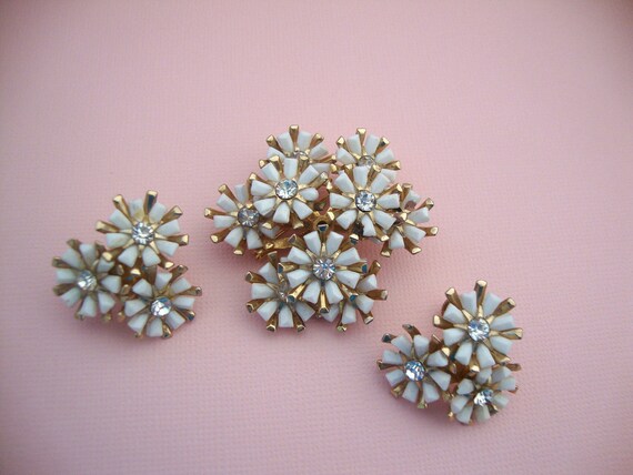Coro Demi Parure - White Enamel n Rhinestone Brooch and Earrings