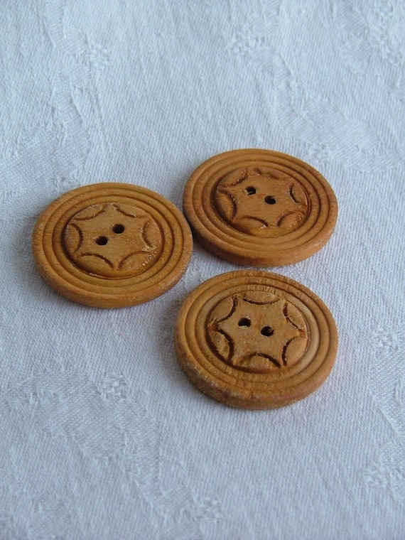 Wooden Buttons 4cms