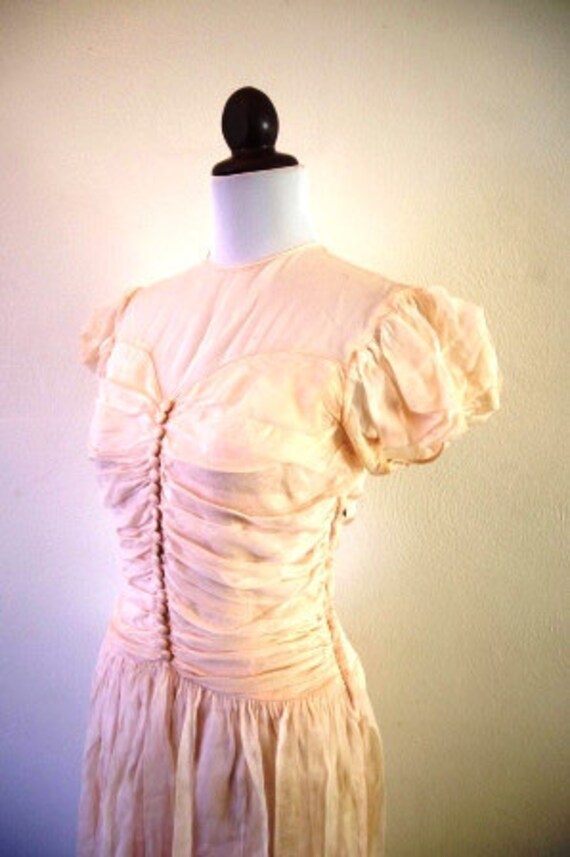 Vintage 1930s 1940s Pale Pink Wedding Dress with Veil