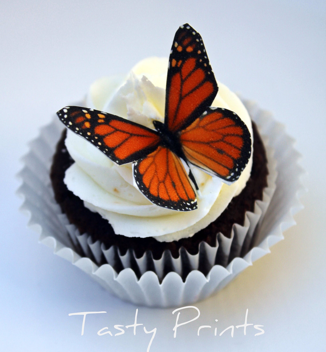monarch butterfly wedding cupcake