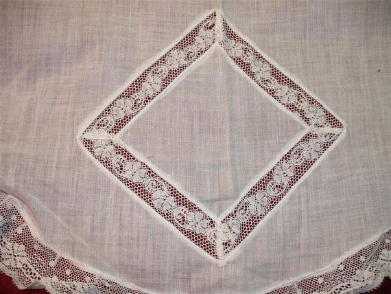 Beautiful Vintage Hand Laced White Apron