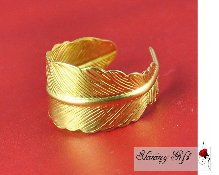 Golden Feather Adjustable Ring