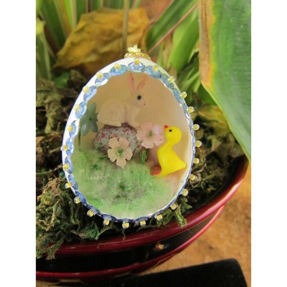 Confused Bunny and Chick Handmade Diorama Egg Decoration