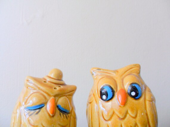 vintage his and hers adorable ceramic owl salt and pepper shakers, couple, romance, kitsch, 1960s