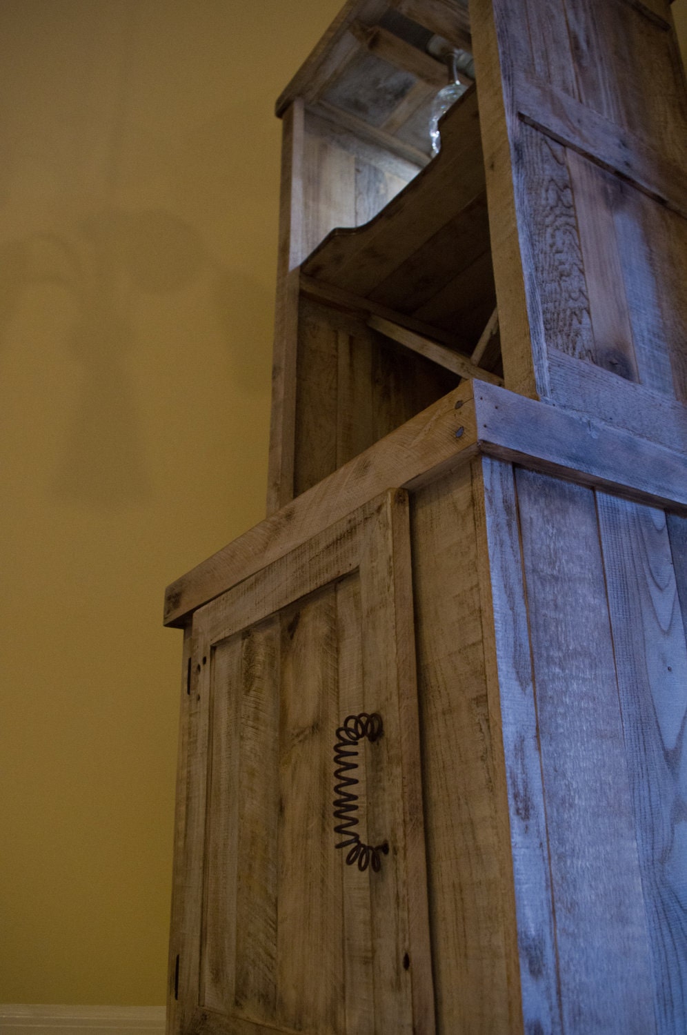 paleta de madera de roble reciclado, estante del vino