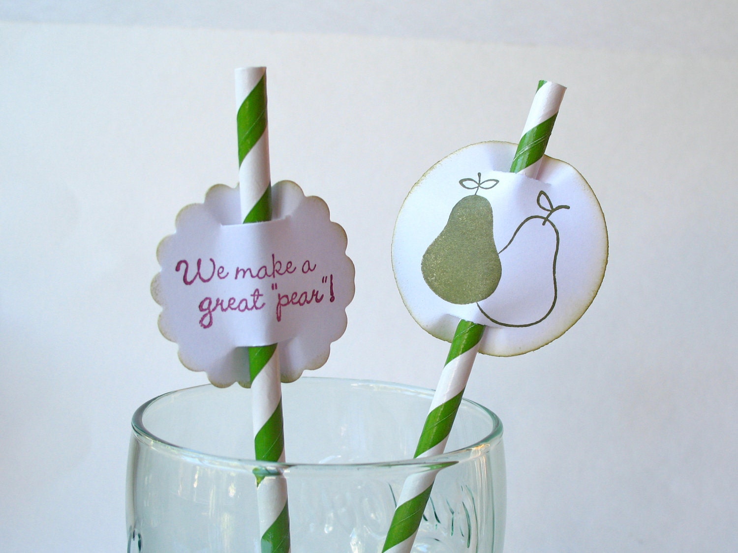 Paper Drinking Straws and Flags "We Make a Great Pear" - 12 Total