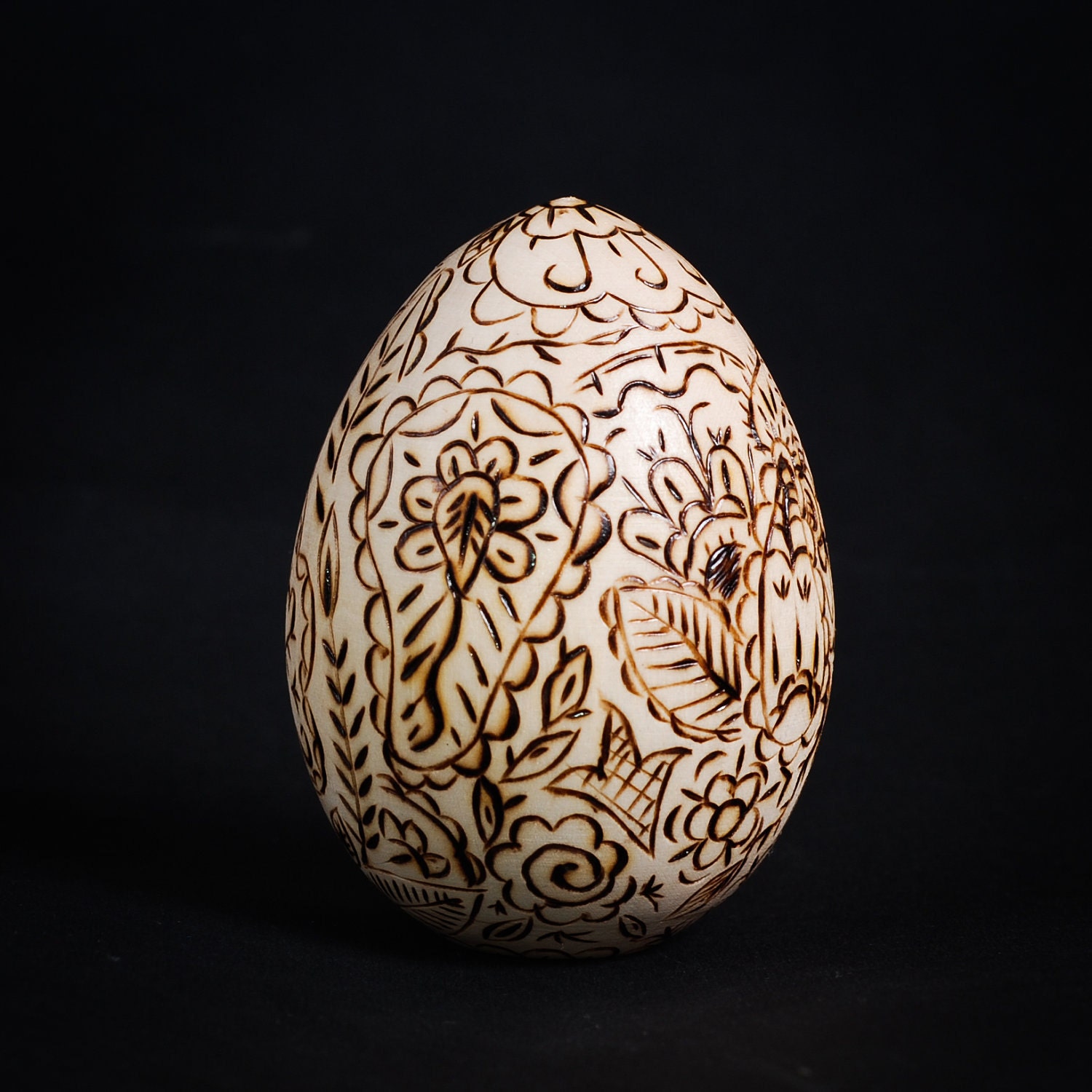Mehendi Easter Egg - Wooden Pyrography Home Decor, Holyday Decor
