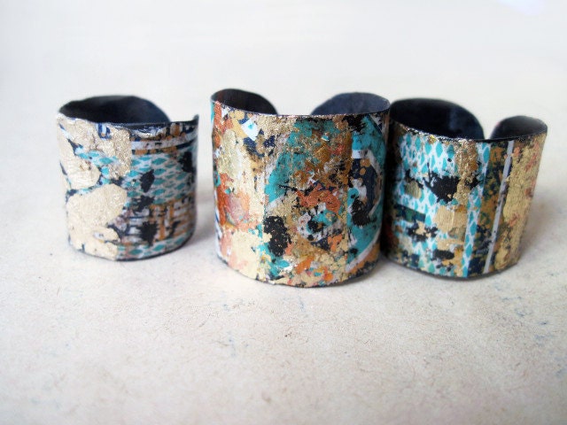 Pinchbeck. Recycled Tin Gold Bling Paper Decoupage Adjustable Ring Set.