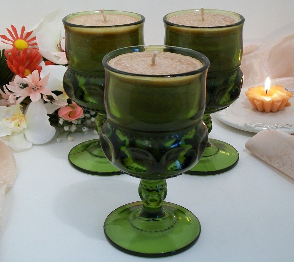 Kings Crown Wine Goblet Hot Cocoa Palm and Soy Candle