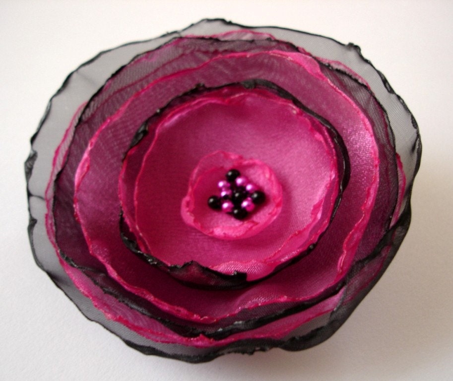 rose Aphrodite brooch