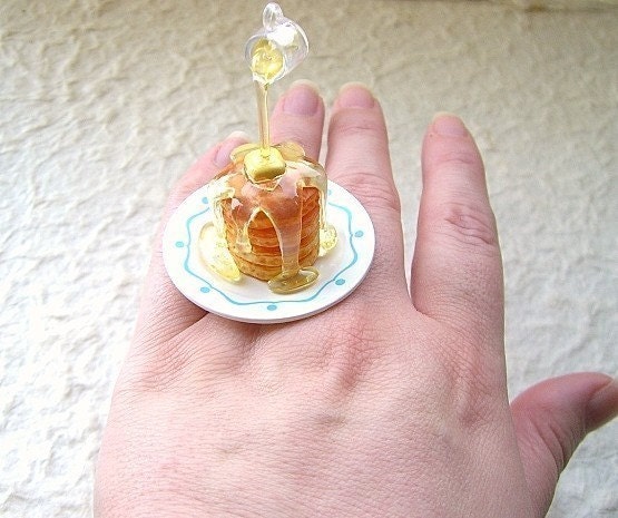 Kawaii Cute Japanese Floating Ring Pancakes With Syrup