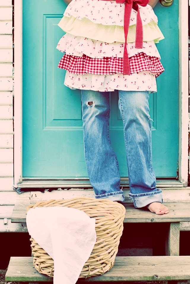 Sweet Cherry Pie - Ruffled Half-Apron