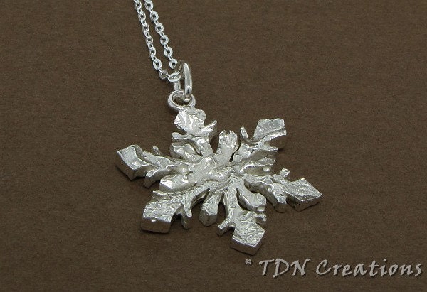 Snowflake sterling silver pendant with chain