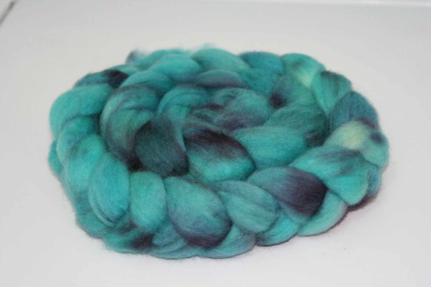 Gallery on High - hand dyed superwash BFL roving