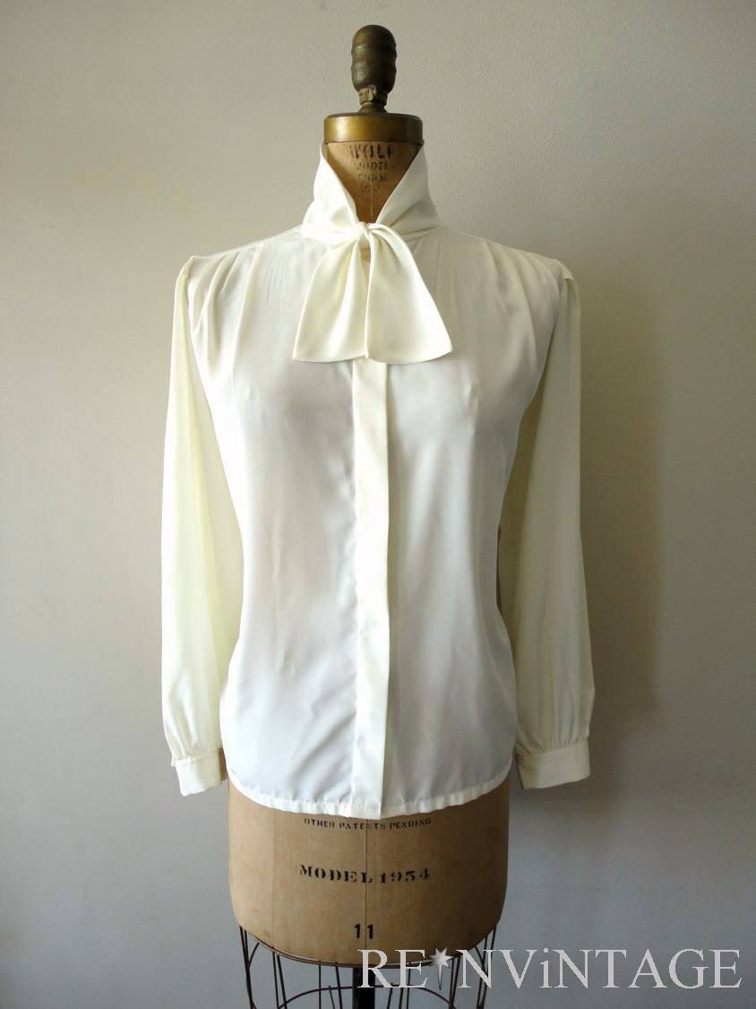 vintage CREME DE LAiT secretary top