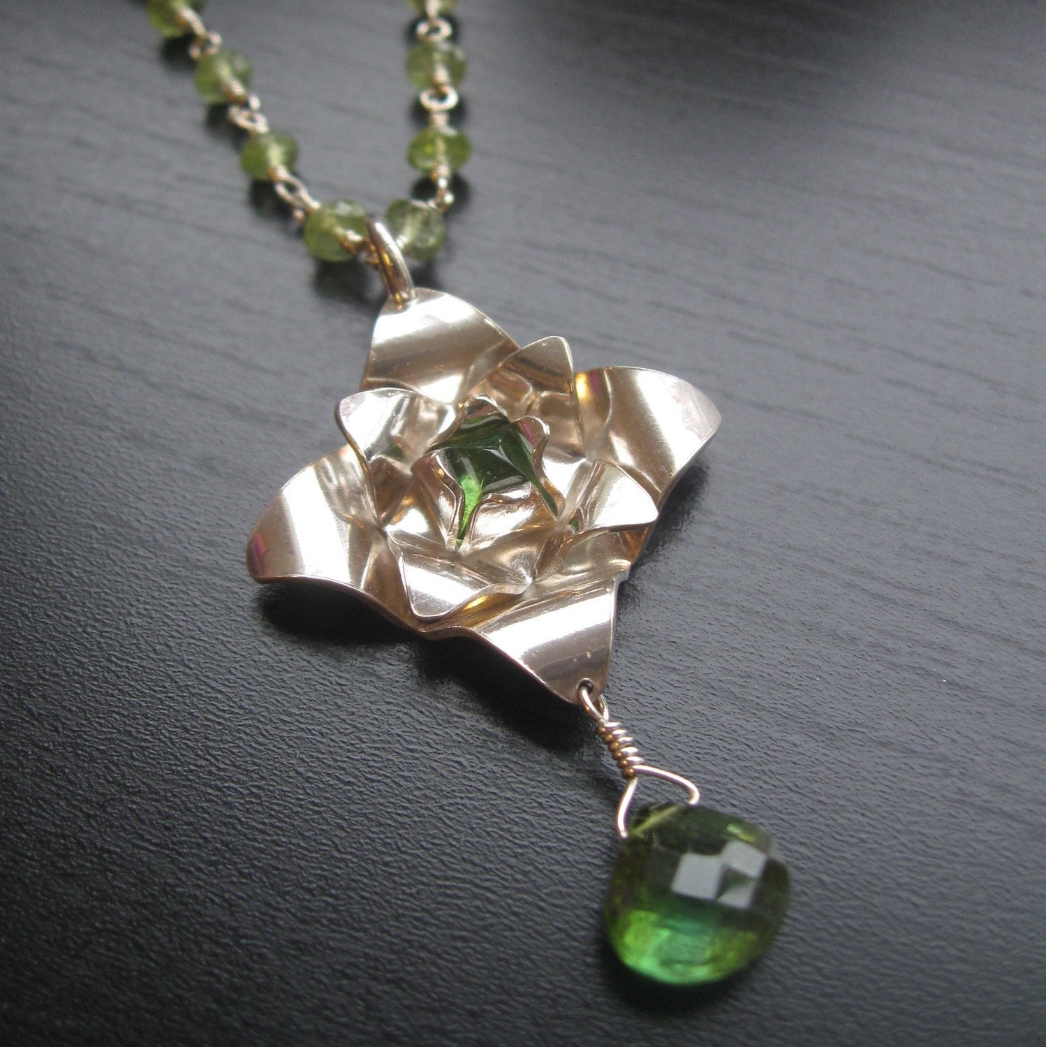 MY MOM'S FAVORITE Large Lotus Necklace with Peridot