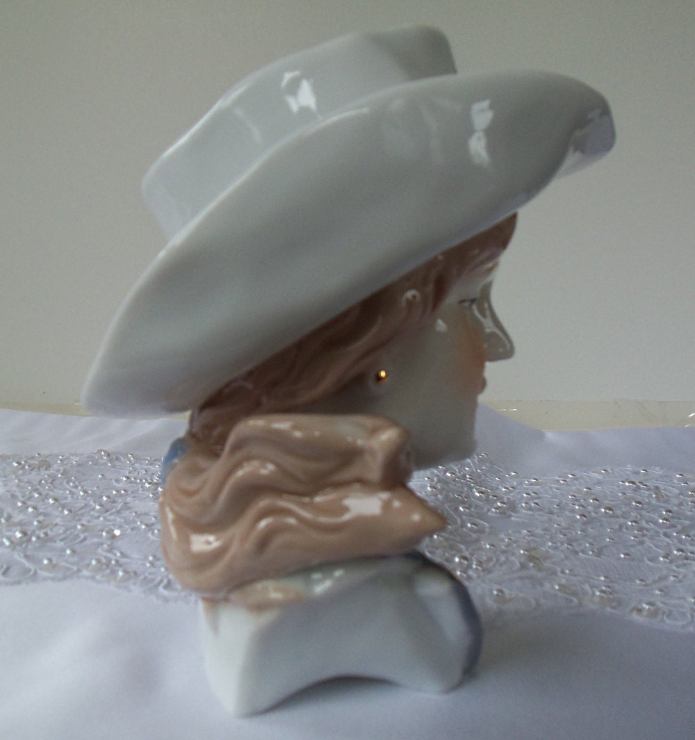 Vintage doll head vase, 24 kt gold trim light blue cowgirl, perfect condition