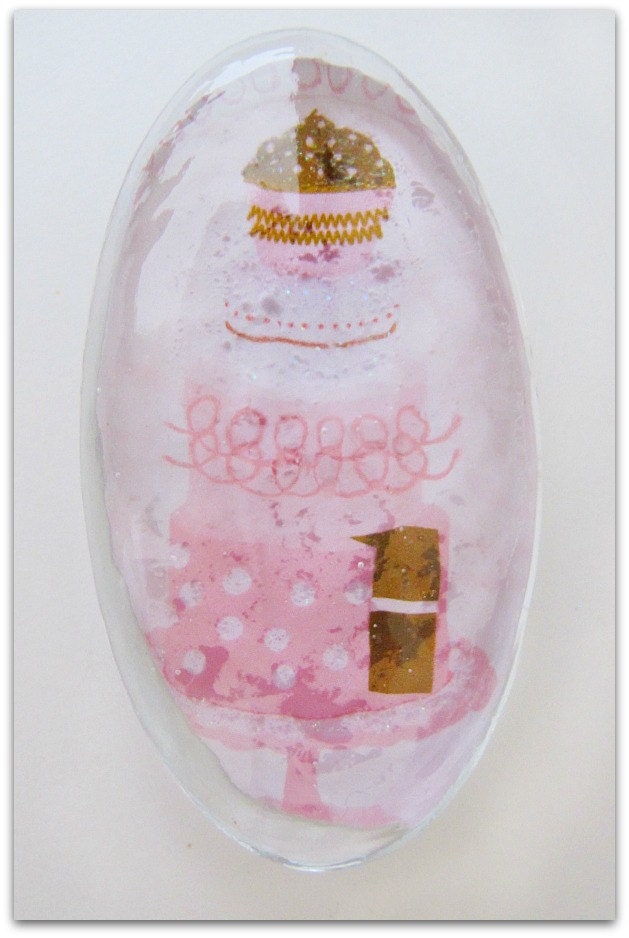 Cupcake Deluxe Paperweight