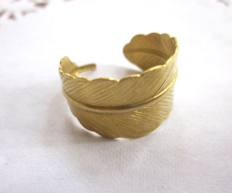 golden angel feather adjustable  ring