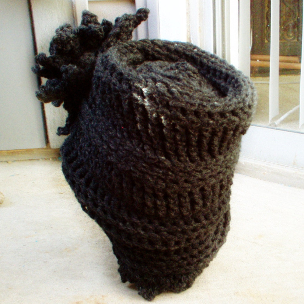 Womens Crochet Hat - Charcoal Gray Crochet Cloche Hat Wool Yarn - Winter Accessories - Winter Fashion - Flatters All Head Sizes