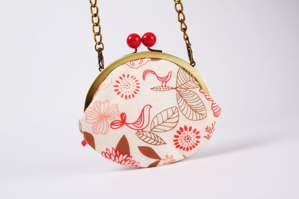 Big crimson bobble - Birdies in pink - metal frame purse with shoulder strap