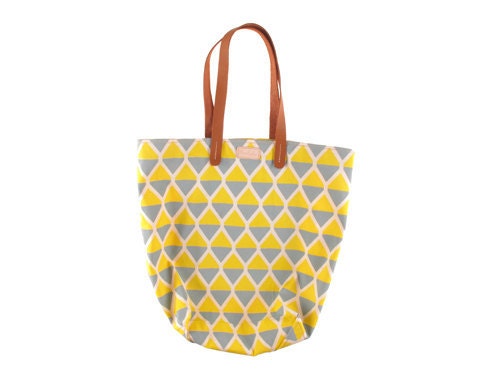Bag O' Booty Tote/Shopper in printed canvas with leather handles