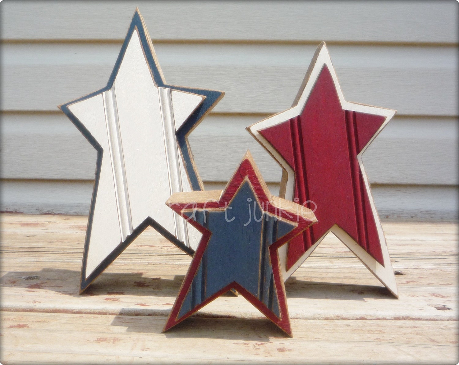 Wooden Freestanding Primitive Star Trio
