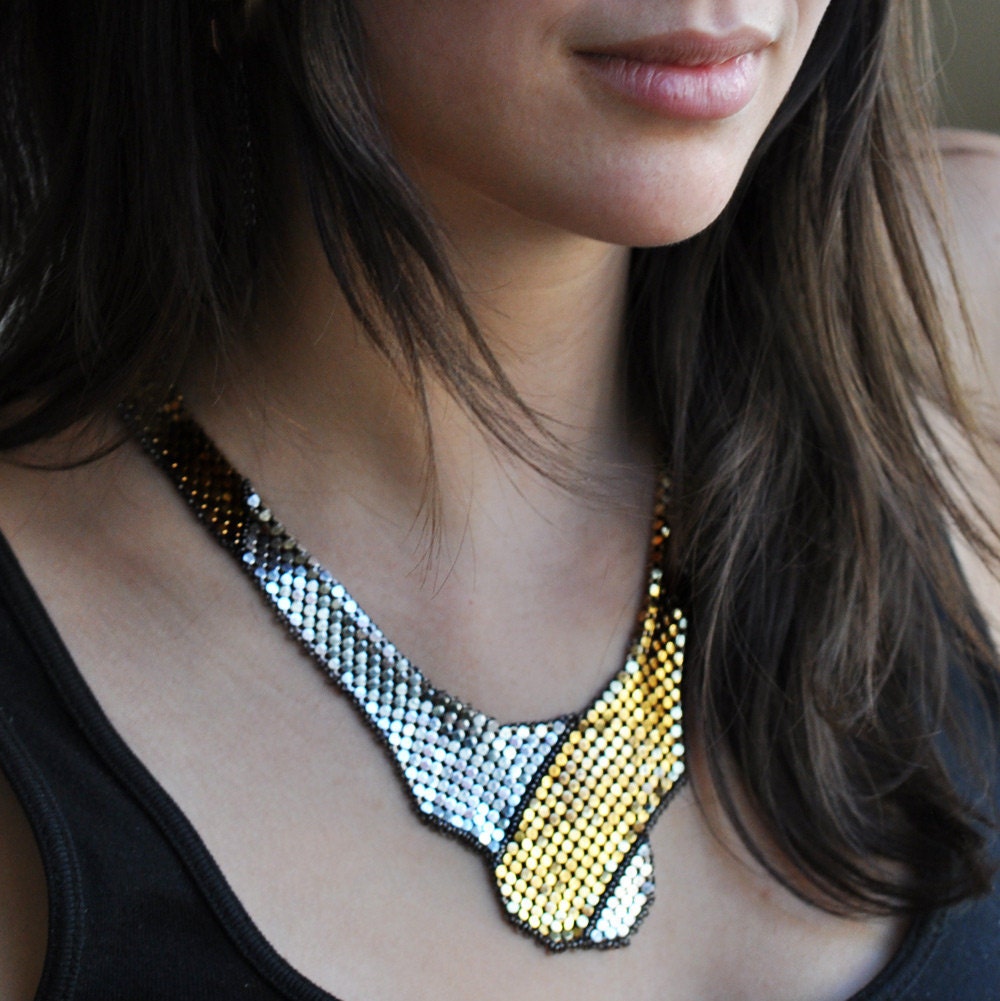 Shield & Banner Neckplate - Framed Mesh