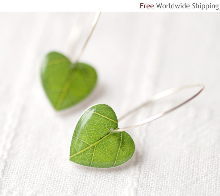 Green leaf earrings - I Heart Nature - Heart earrings (E066)