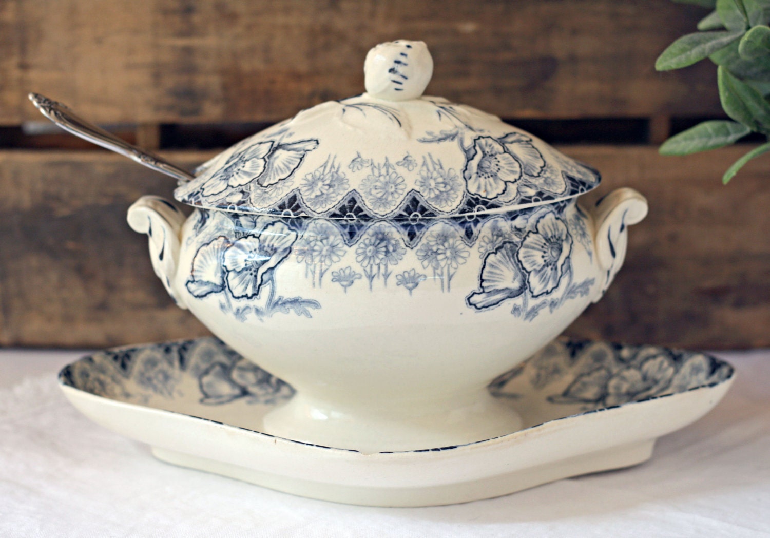 Antique French Gravy Boat Terre de fer (Ironstone) by H.B. & Cie - circa 1890s