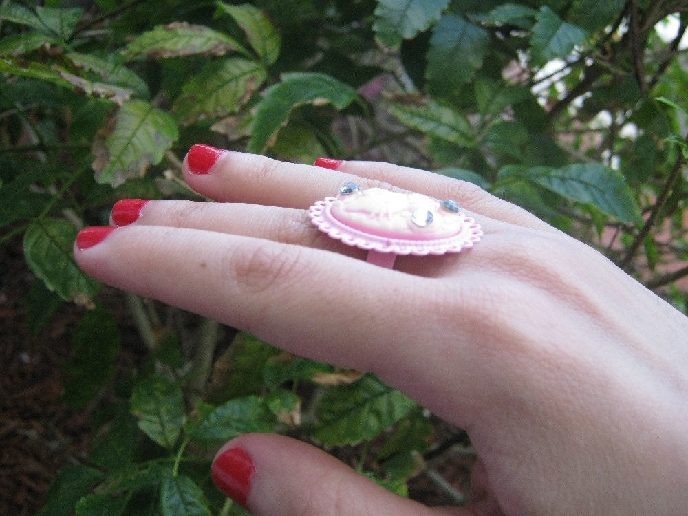 Hello Kitty Classy Pink Cameo Ring with Rhinestones by PinkFrog4U
