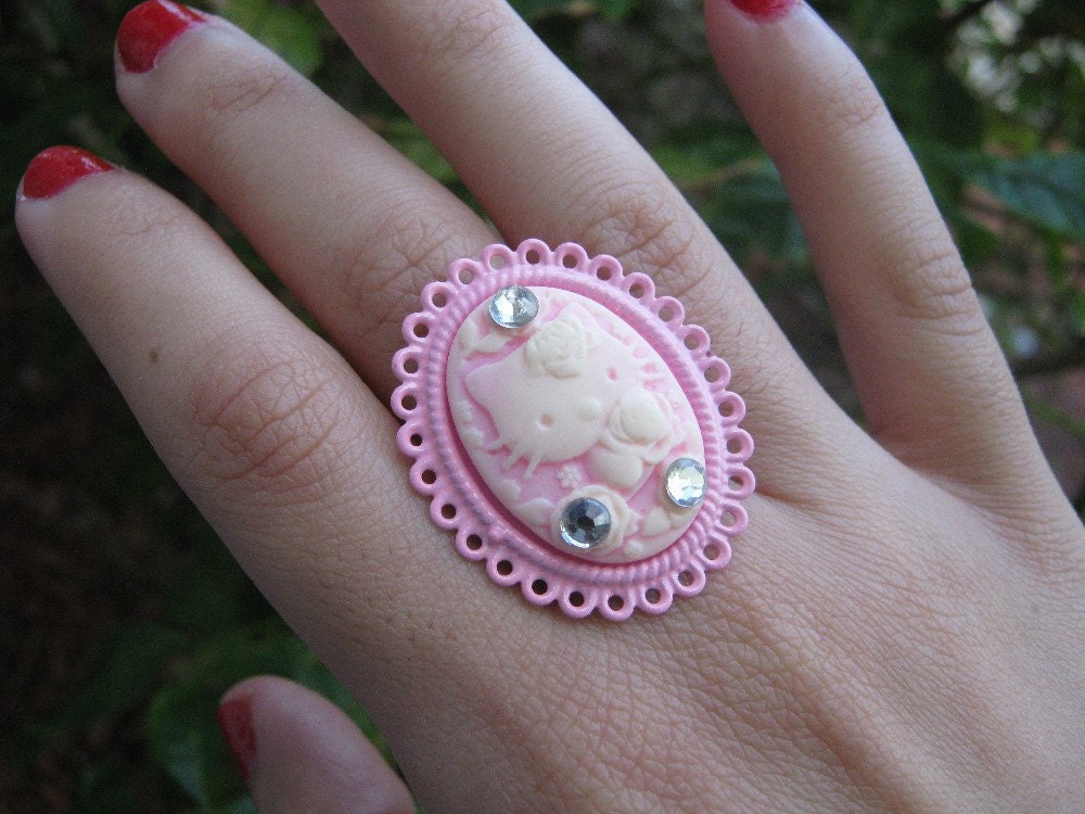 Hello Kitty Classy Pink Cameo Ring with Rhinestones by PinkFrog4U