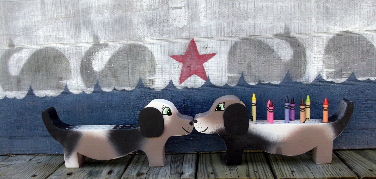 Beagle Dog Crayon Holder, Wood, Hand painted