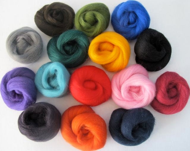Design Your Own Wool Sampler - 2oz - Pick 8 Colors of Dyed Corriedale (.25oz each)