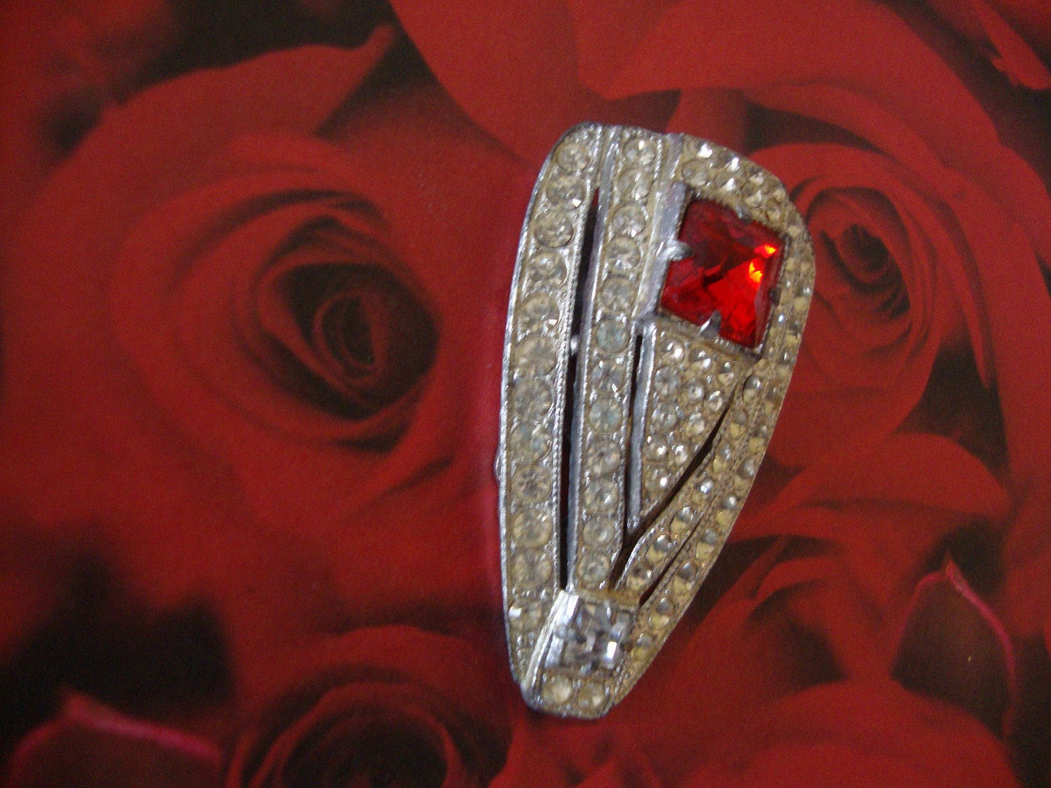 Red Paste Vintage Fur Clip