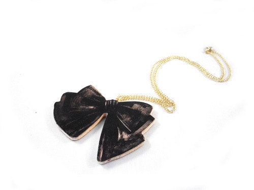 Wooden Bow Necklace