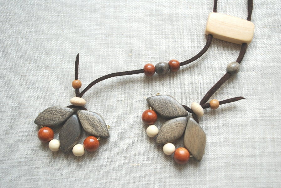 Spring flowers-Birch,hornbeam, juniper wood necklace-Nature,eco friendly,handmade-Wood,rustic,woodland