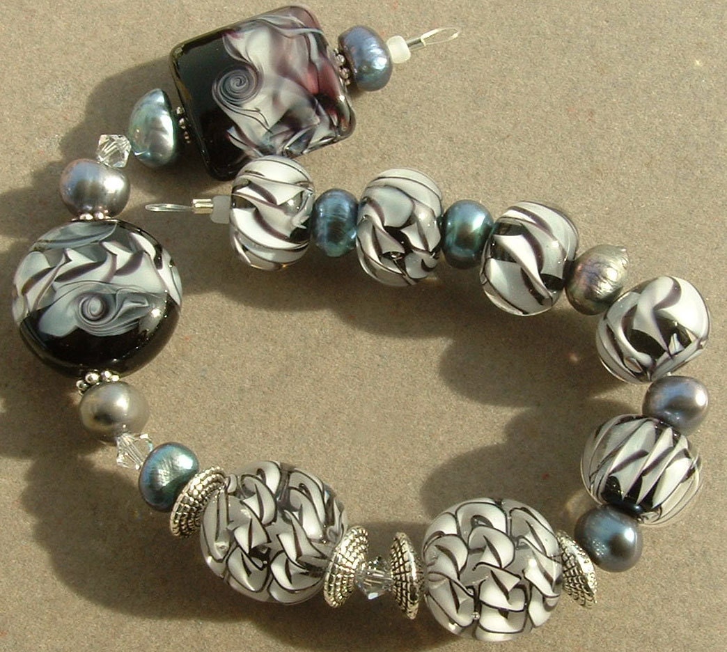 SALE Lampwork Bead Set, Black and White Ribbon Cane, Lentil Nugget and Rounds