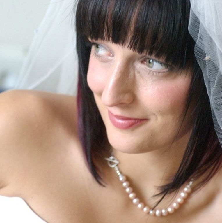 Pearl Necklace : Powder Almond