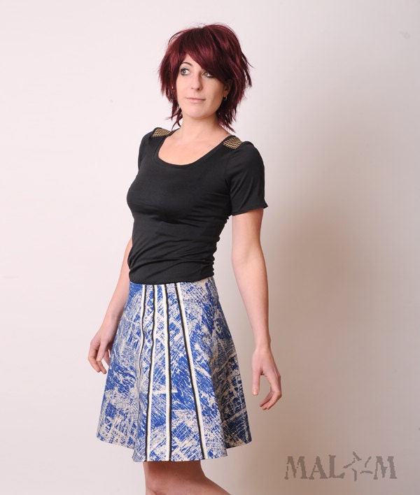 Blue and white skirt in vintage boat print cotton - Nautical fashion