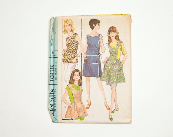 McCalls 1970s Wrap-Around and Apron Pattern Uncut Medium