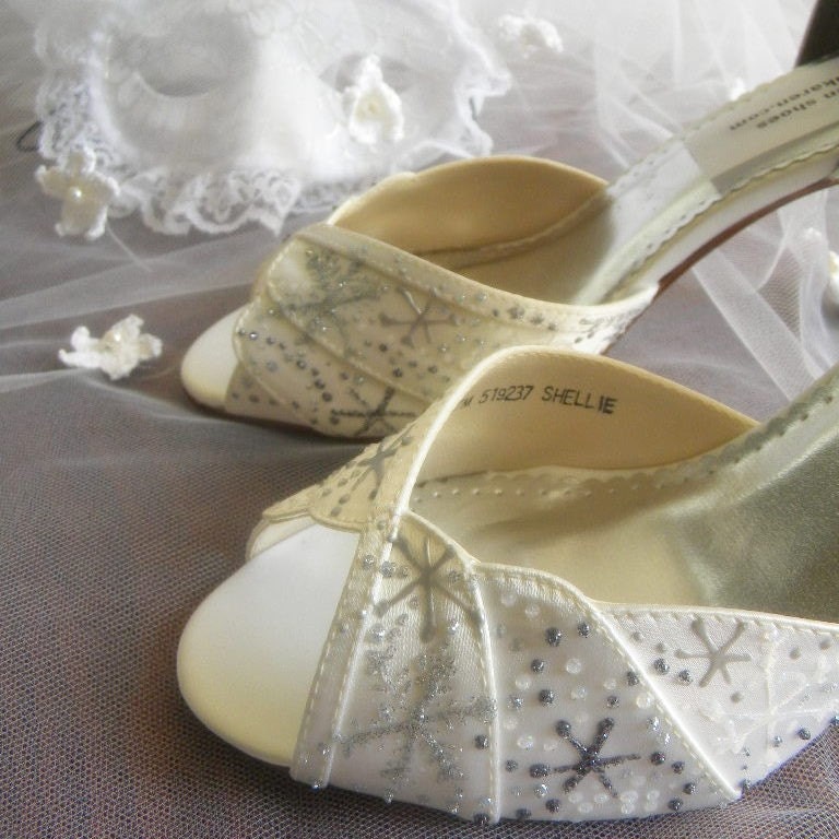 Wedding Shoes Bridal snowflakes Winter Wedding From norakaren