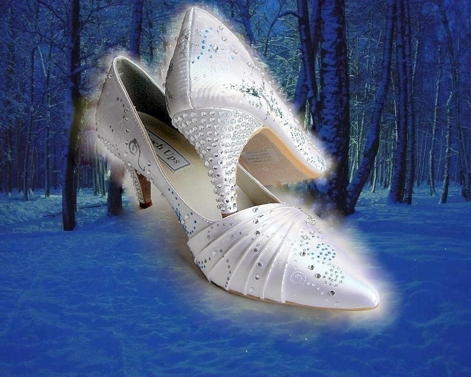 Wedding Shoes Bridal snowflakes 400 Rhinestones Winter Wedding Chandra