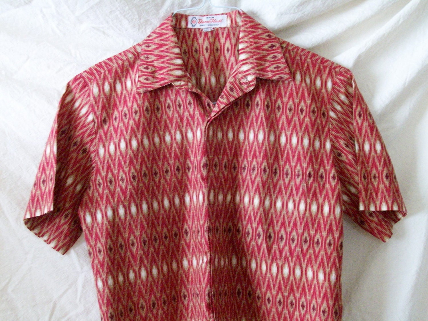 1960s Red Danar Hadi Batik Tiki Tribal Short Sleeve Button Down ShirtS