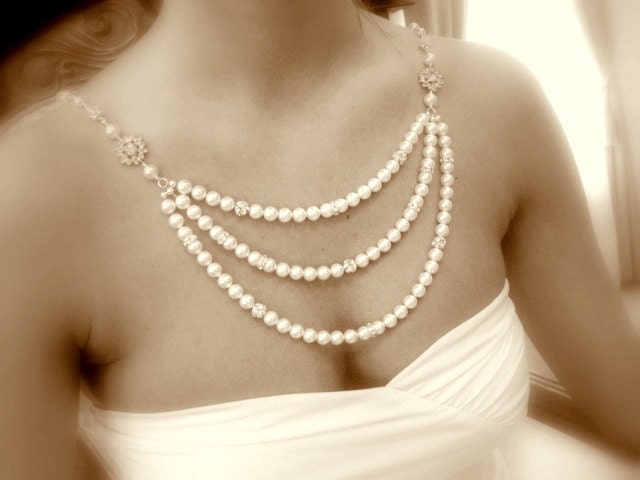 Bridal statement necklace pearl necklace with Swarovski pearls and crystals