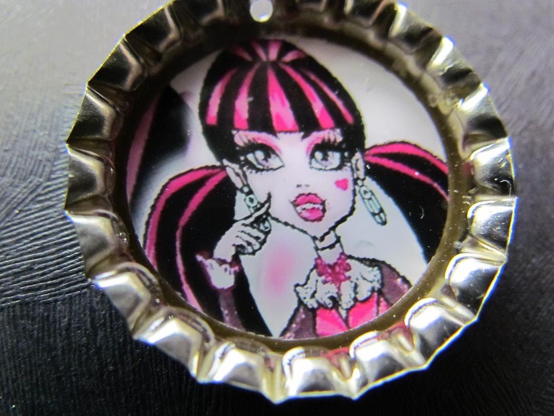 Monster High Draculaura Bottle
