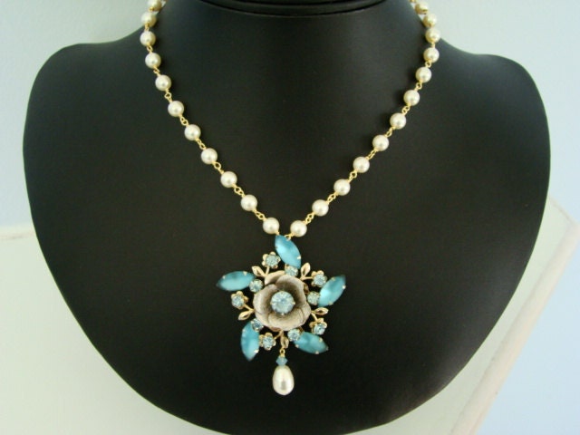 Pearl Brooch Wedding Necklace Something Blue Bridal Pendant Flower 