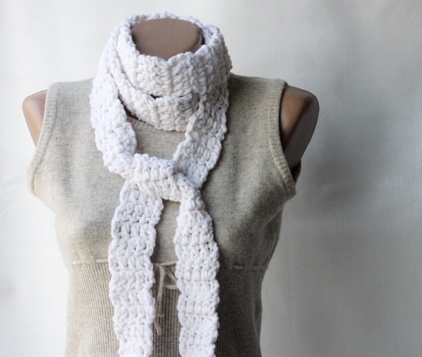 Free Scarf Crochet Pattern | Easy Crocheted Scarf or Muffler