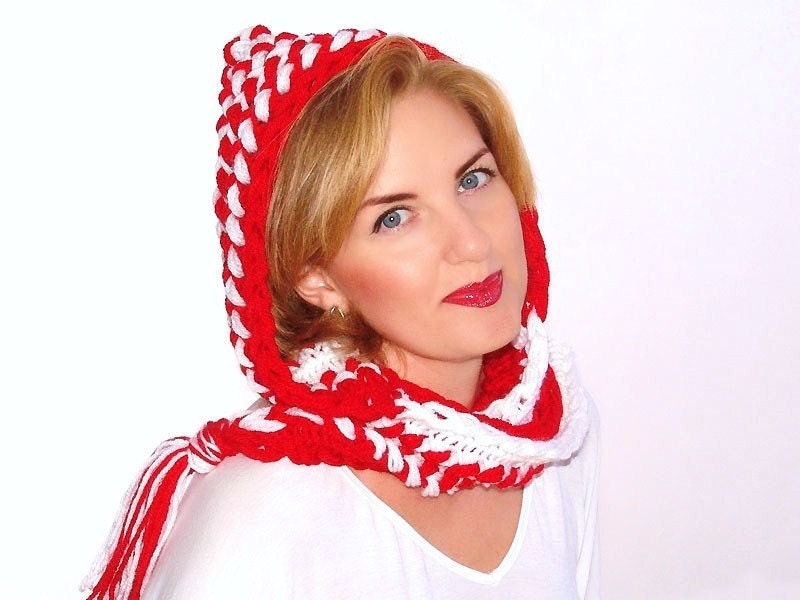 Free Pattern: Crochet Hooded Scarf | stitch.tac.sew